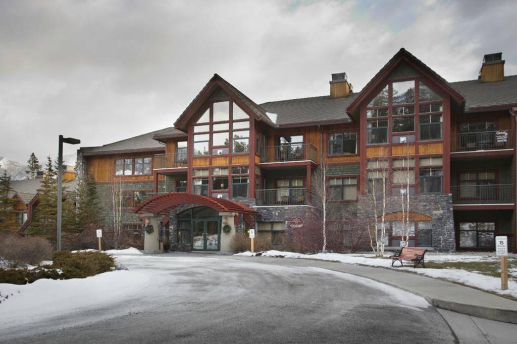 Platinum Suites Resort - Vacation Rentals Canmore Eksteriør billede