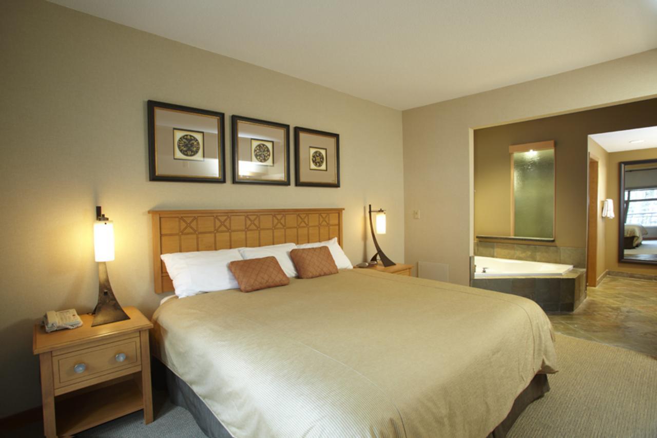 Platinum Suites Resort - Vacation Rentals Canmore Eksteriør billede
