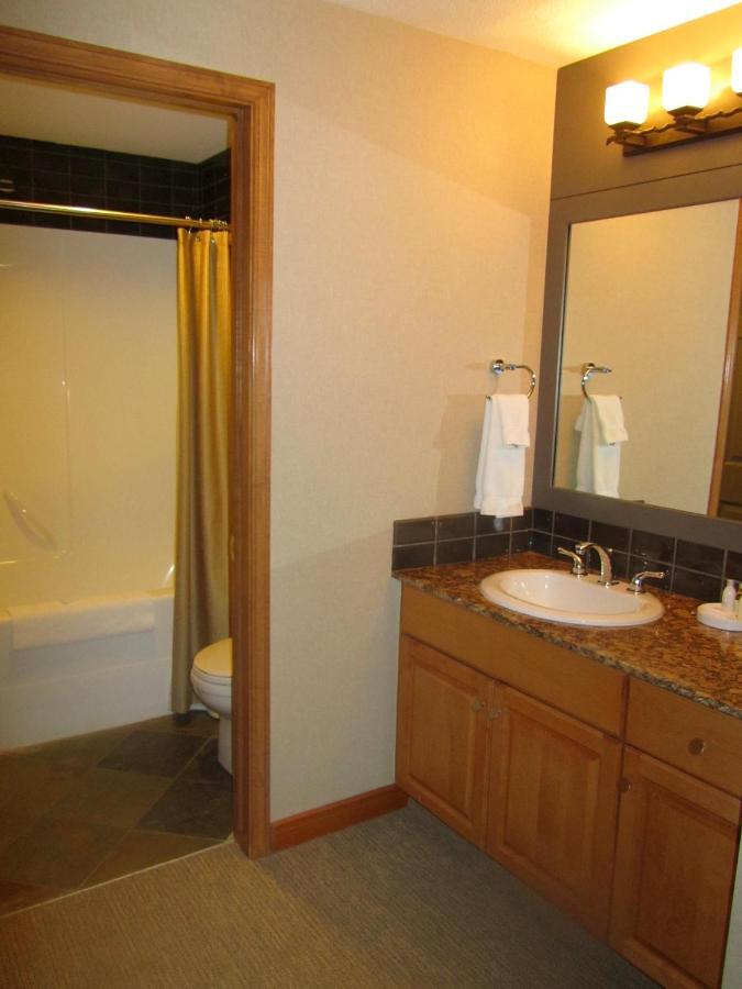 Platinum Suites Resort - Vacation Rentals Canmore Værelse billede